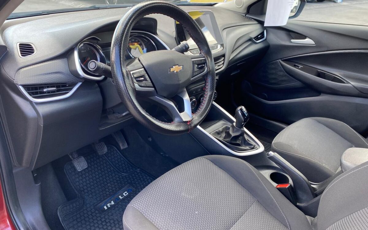 Chevrolet Onix — foto 8 de 21