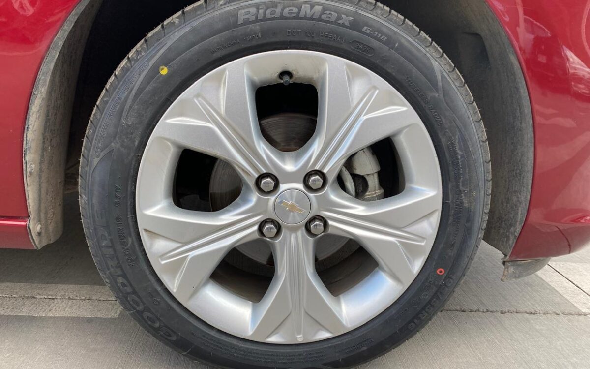 Chevrolet Onix — foto 20 de 21