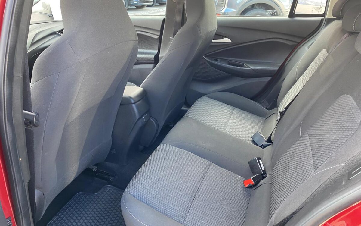 Chevrolet Onix — foto 15 de 21