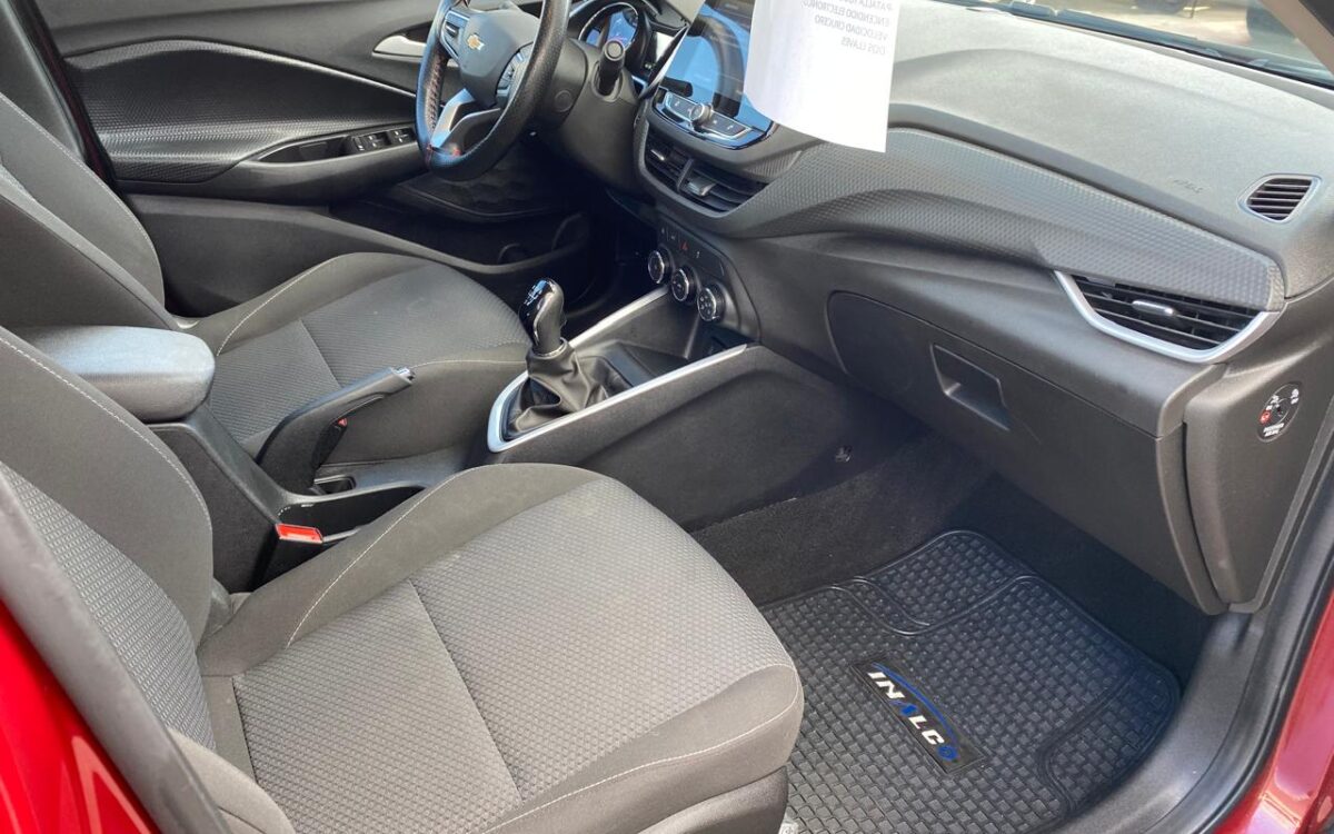 Chevrolet Onix — foto 18 de 21