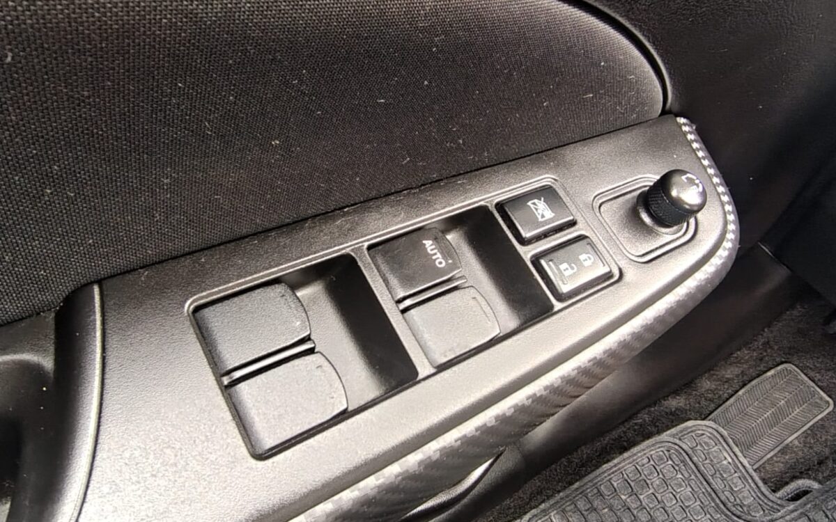 Suzuki Swift Gl1.2 Sport — foto 9 de 19