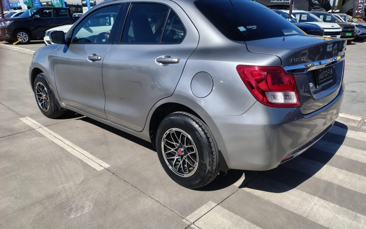 Suzuki Dzire — foto 10 de 13