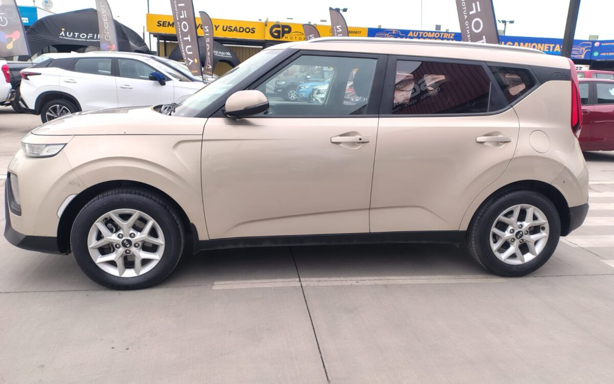KIA Soul — foto 6 de 20