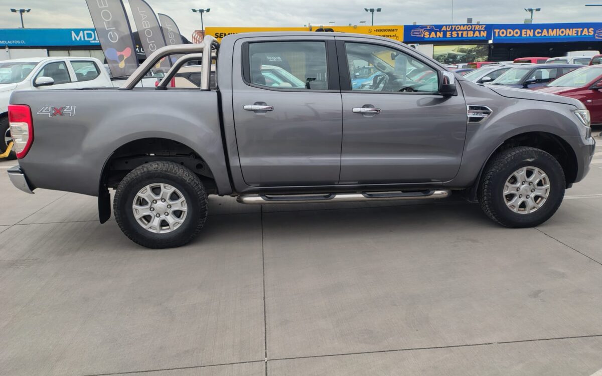 Ford Ranger Xlt — foto 7 de 17