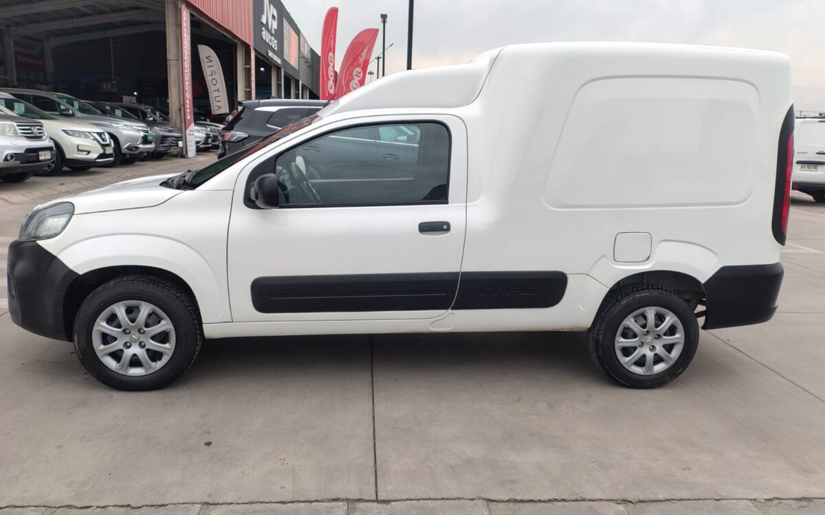 RAM 700 Rapid 1.4L St — foto 4 de 19