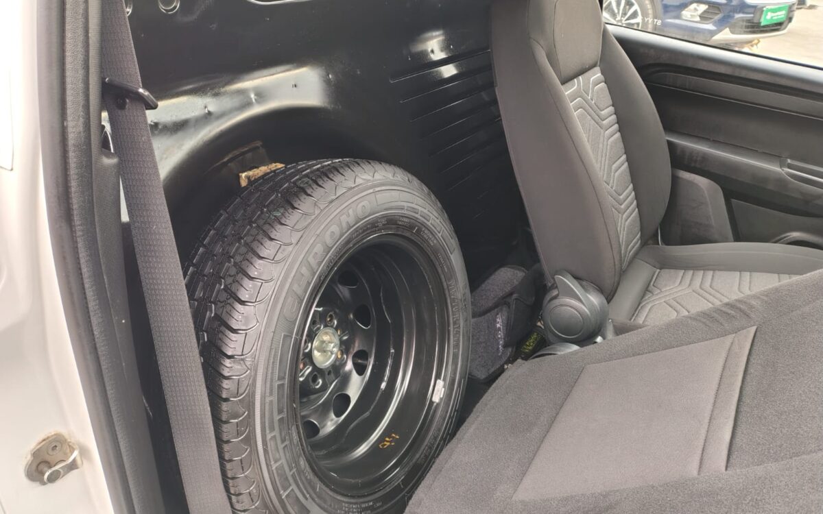 RAM 700 Rapid 1.4L St — foto 14 de 19