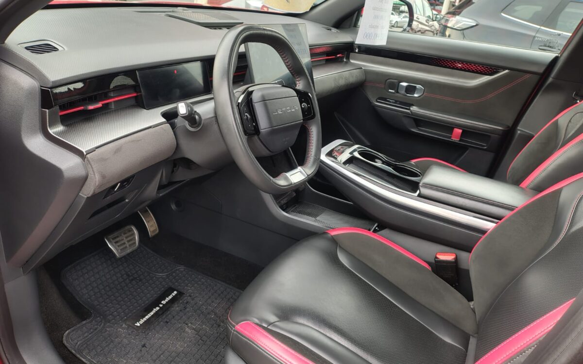 Jetour Dashing 1.6T 7Dct — foto 8 de 16