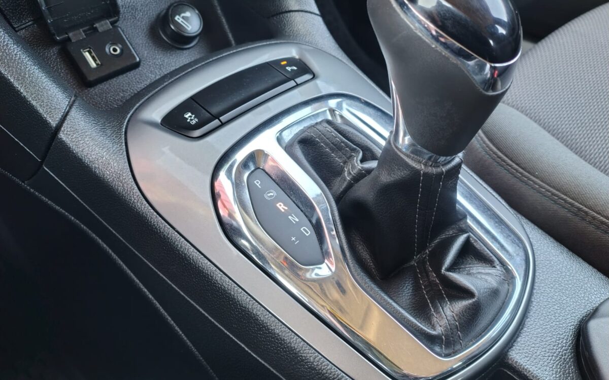 Chevrolet Cruze — foto 12 de 21