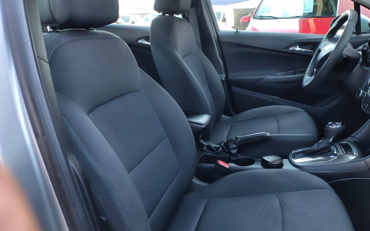 Chevrolet Cruze — foto 17 de 21