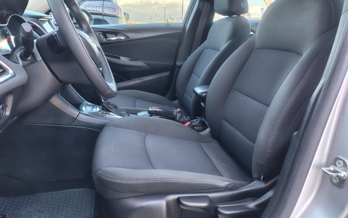 Chevrolet Cruze — foto 14 de 21