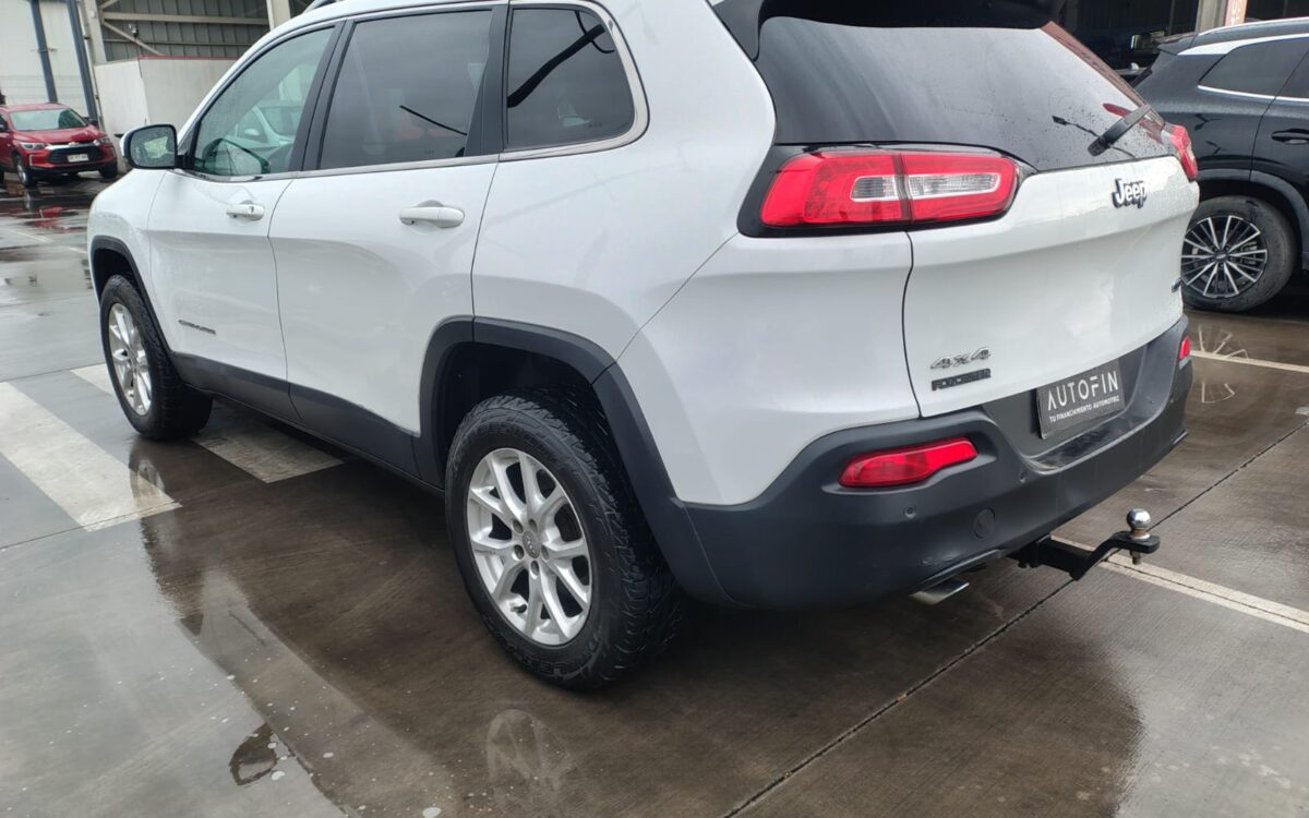 Jeep Cherokee Longitude 4×4 — foto 6 de 20