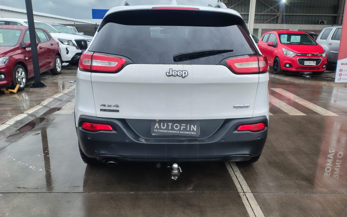 Jeep Cherokee Longitude 4×4 — foto 7 de 20